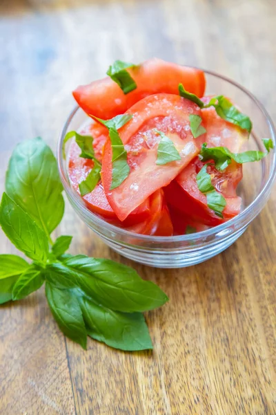 Freash Rauwe Tomatensalade Met Diverse Andere Ingrediënten — Stockfoto