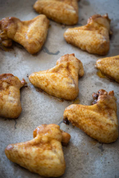 Ofen Gebratene Oder Gegrillte Scharfe Chicken Wings Beliebtes Fast Food — Stockfoto