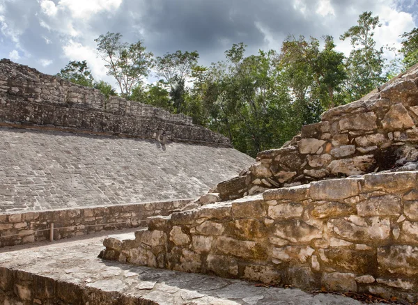 A Mayan Ball field, Yucatan, Mexico — Stock Photo, Image