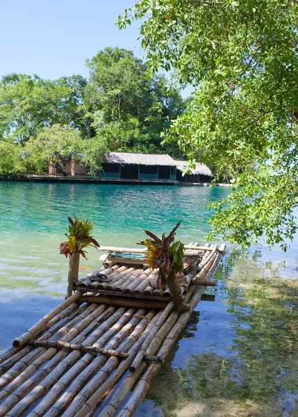 Raft on the bank of the Blue lagoon, Jamaica — Stock Photo, Image