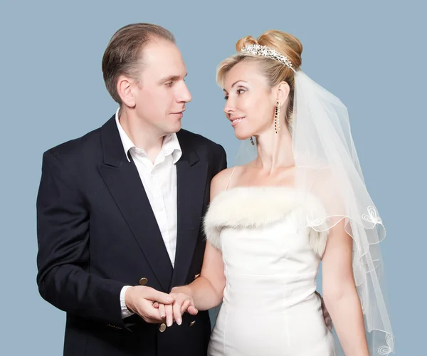 Happy groom and bride — Stock Photo, Image