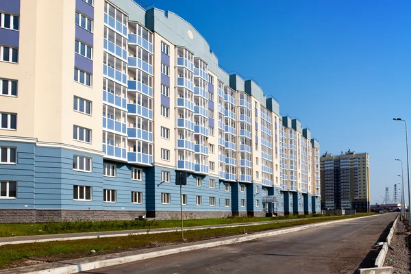 Novo edifício padrão da cidade. A Rússia. São Petersbur — Fotografia de Stock