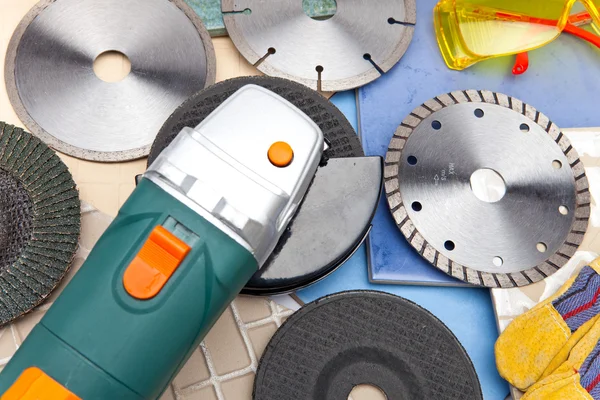 The cutting machine and various detachable disks — Stock Photo, Image