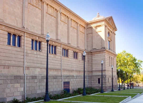 Schöne Fassade des alten Hauses. Spanien. barcelona — Stockfoto