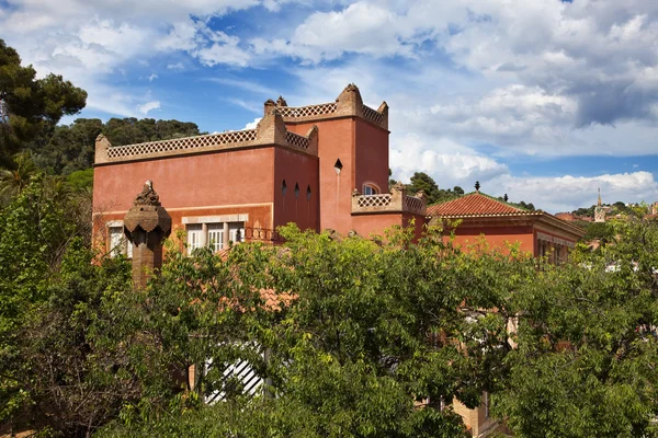Edificio de Gaudí en Park Guell, Barcelona, España —  Fotos de Stock