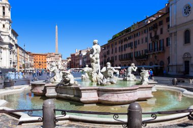 Roma. Habeş navon Meydanı Çeşmesi