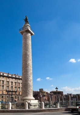 İtalya. Roma. Truva sütun