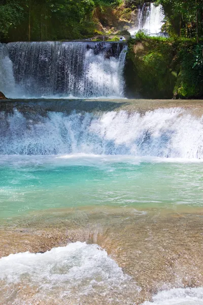 Jamaica. dunn 's river waterfalls — Stockfoto