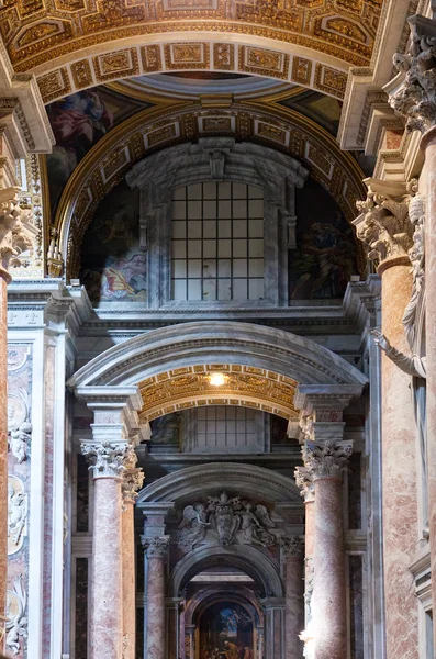 Italië. Rome. Vaticaanse musea - galerij — Stockfoto