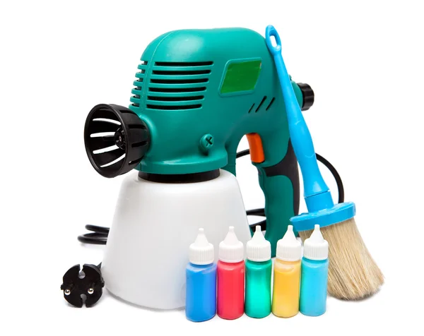 Renklendirme için renk pulverizasyon ve fırça ve renkli küçük şişeler için elektrikli boya tabancası — Stok fotoğraf