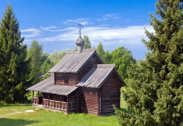 Open-air museum of ancient wooden architecture. Russia. Vitoslavlitsy, Great Novgorod — Stock Photo, Image