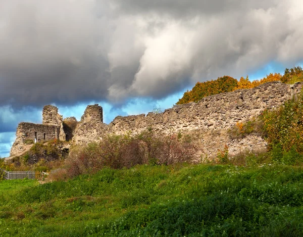 The ancient destroyed fortress. Petersburg. Russia. Koporye — Stock Photo, Image