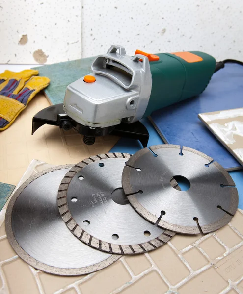 The cutting machine and various detachable disk — Stock Photo, Image