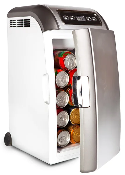 El refrigerador portátil con latas en el interior —  Fotos de Stock