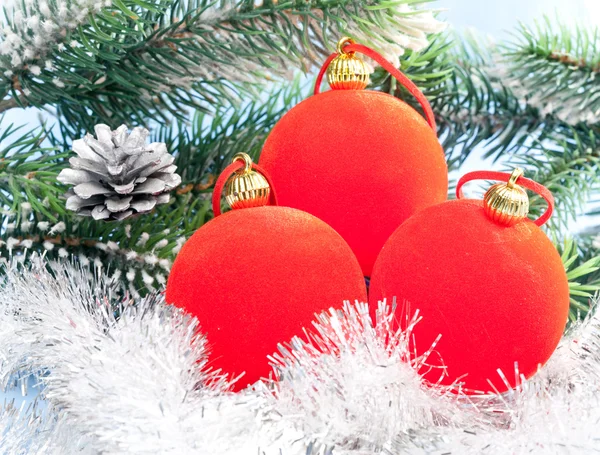 Red New Year's ball — Stock Photo, Image