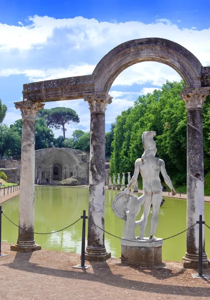 ヴィラ アドリアナ - チボリに近いローマの帝国のエイドリアン国家の遺跡, — ストック写真