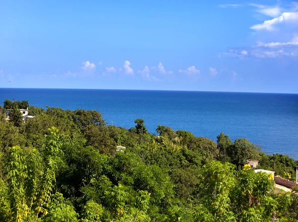 牙买加。大海在阳光灿烂的日子 — 图库照片