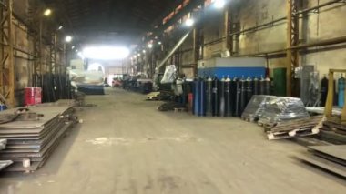 Metalürji atölyesi imalat binası iç mekan, ağır sanayi, çelik üretimi