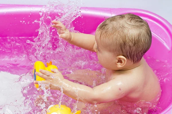 Baño de bebé —  Fotos de Stock
