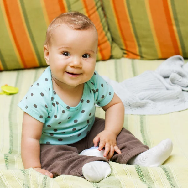 Mignonne bébé fille — Photo