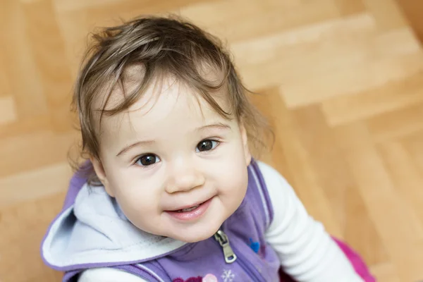 Porträt eines lächelnden Babys — Stockfoto