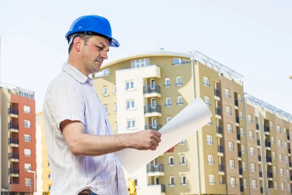 Construction manager looking project — Stock Photo, Image