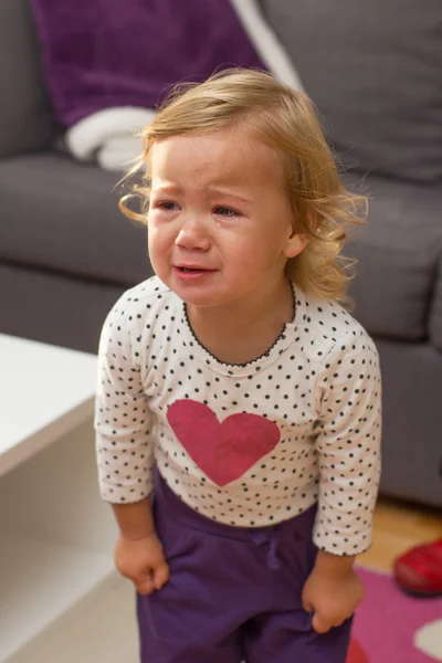 Triste infeliz chorando menina — Fotografia de Stock