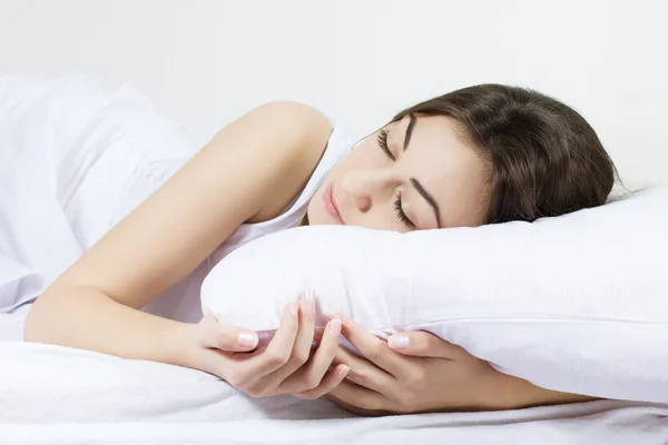 Hermosa joven durmiendo —  Fotos de Stock