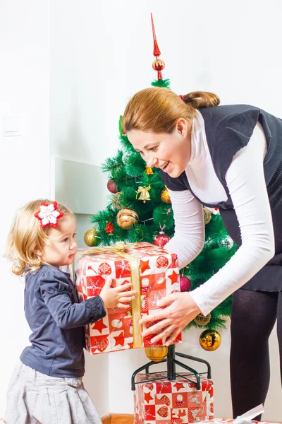 Familj jul ögonblicken — Stockfoto