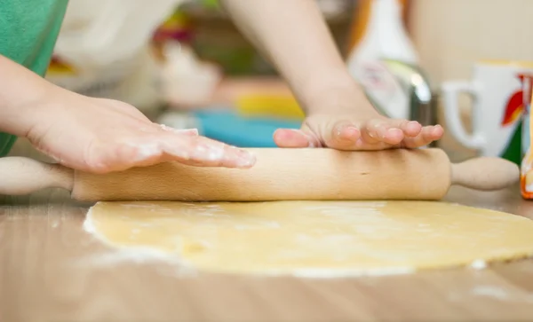 Stretched  Dough on the Kitchen Table — Stock Photo, Image