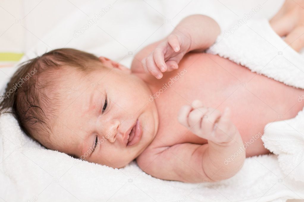 Bebé recién nacido con toalla: fotografía de stock © MitaStockImages  #43247955