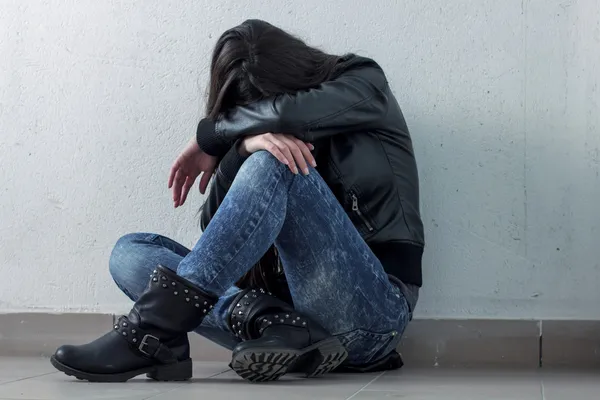 Deprimida adolescente — Foto de Stock