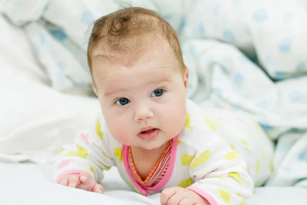 Mignonne bébé fille — Photo