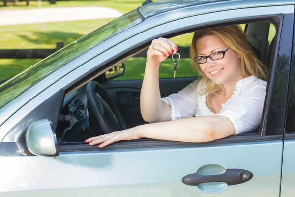 Happy young woman — Stock Photo, Image