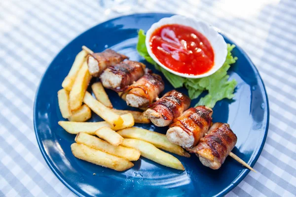 Chicken Skewers Bacon French Fries Tomato Sauce Served Plate Restaurant — Stock Photo, Image