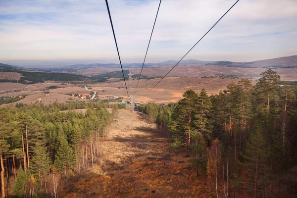 Teleférico Sobre Paisaje Natural Escénico Campos Coloridos Colinas Día Otoño — Foto de Stock