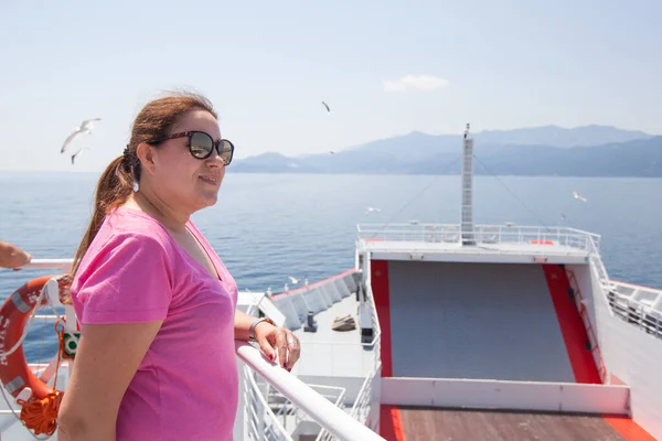 Smiling Portrait Woman Ferryboat Cruise Summer Travel Vacation — Stockfoto