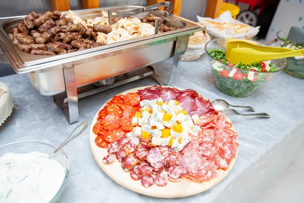 Smakliga Snacks Matbord Utsökt Aptitretare Restaurang Servering Event Dish Restaurang — Stockfoto