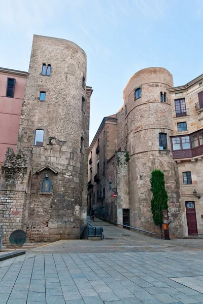 Romeinse muur op de gotische quarte in barcelona — Stockfoto