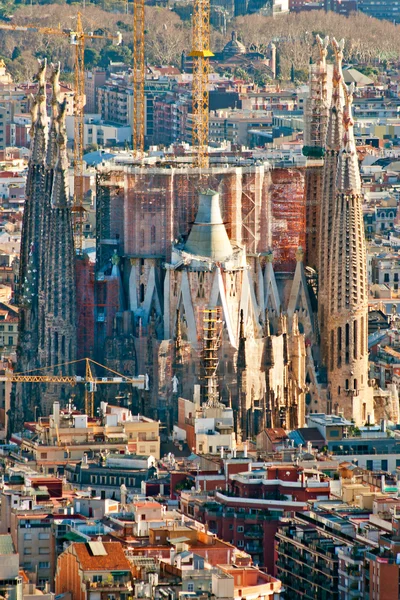 Barcelona - 10 juli: luchtfoto van de sagrada familia, antoni — Stockfoto