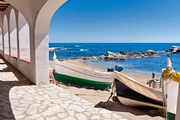 Arcos em Calella de Palafrugell, Costa Brava, Catalonia, Espanha — Fotografia de Stock