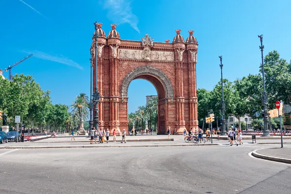 Barcelona, Spanien - 21 juli: arc de triomf byggdes för 1888 — Stockfoto