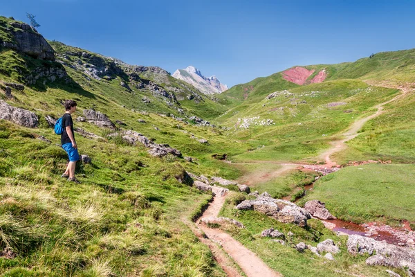 Trekking nos Pirinéus espanhóis — Fotografia de Stock