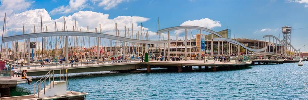 Barcelona, spanien - 2 mai: port vell am 2 mai 2014 in barcelona. — Stockfoto