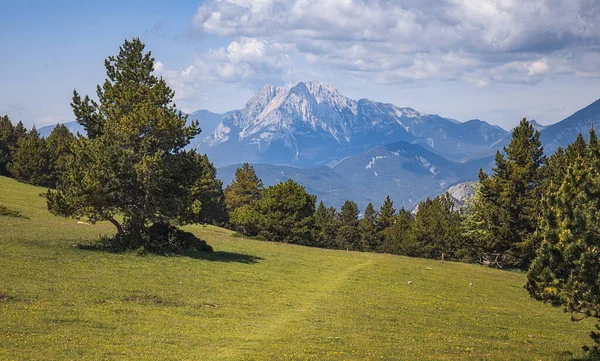 加泰罗尼亚Cadi Moixero自然公园的Iconic Pedraforca Massif景观 — 图库照片