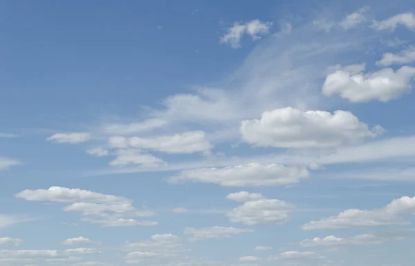 Blå himmel — Stockfoto