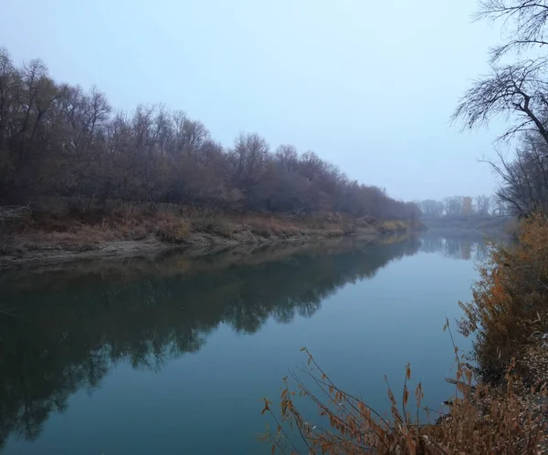 Őszi Reggel Folyó Felett — Stock Fotó