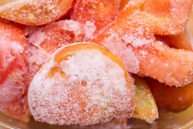 Dilimlenmiş donmuş domates yakın çekim