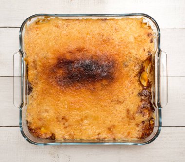 Pişmiş lazanya üst görünümü