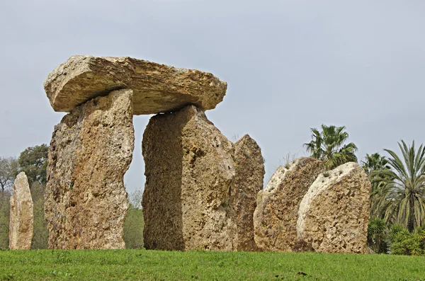 Megalith w parku, Izrael — Zdjęcie stockowe